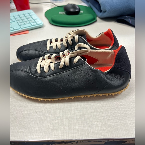 Plae “Sun” in black. 4.5W or 6M only tried on & worn for 1 day. - Picture 8 of 8